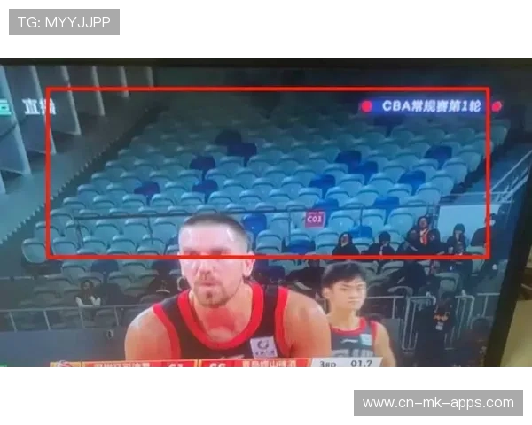 替补席成关键力量，助球队应对高强度比赛，球队替补席必须有几个座位